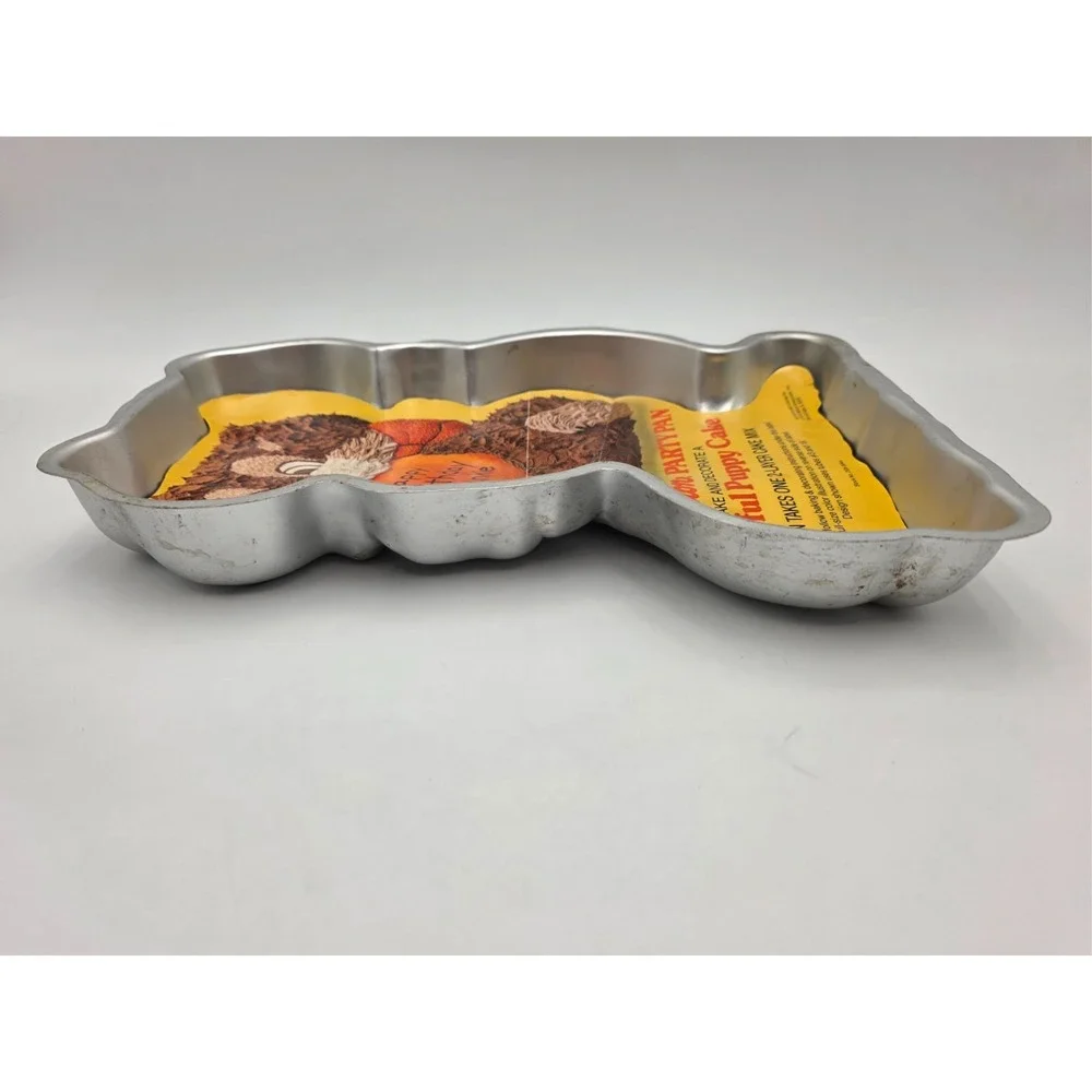 1978‎ Wilton Playful Puppy Cake Pan #502-7636 with Insert